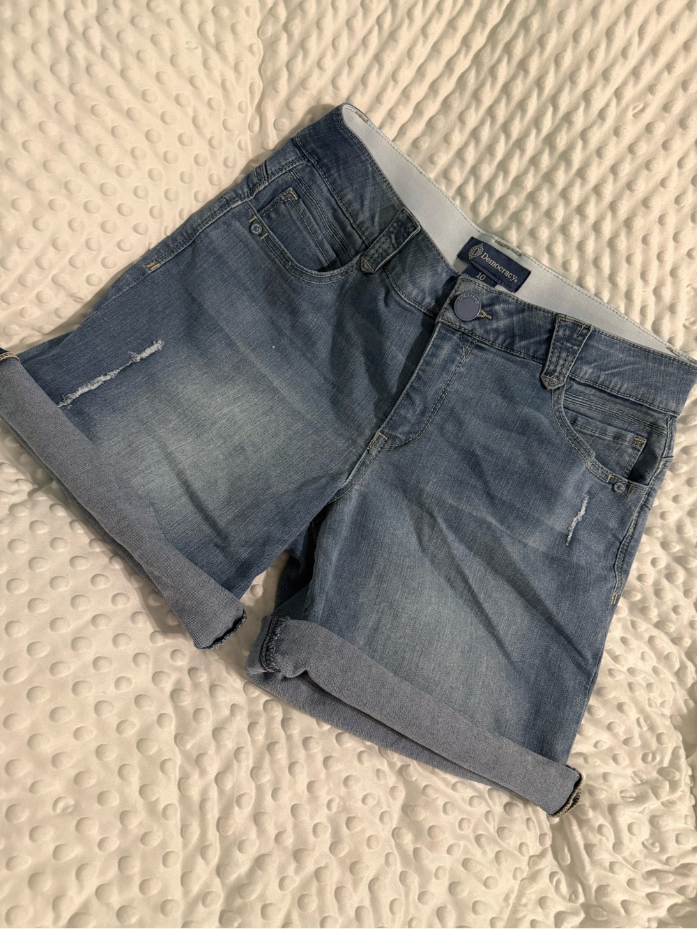 Democracy Jean shorts size 10